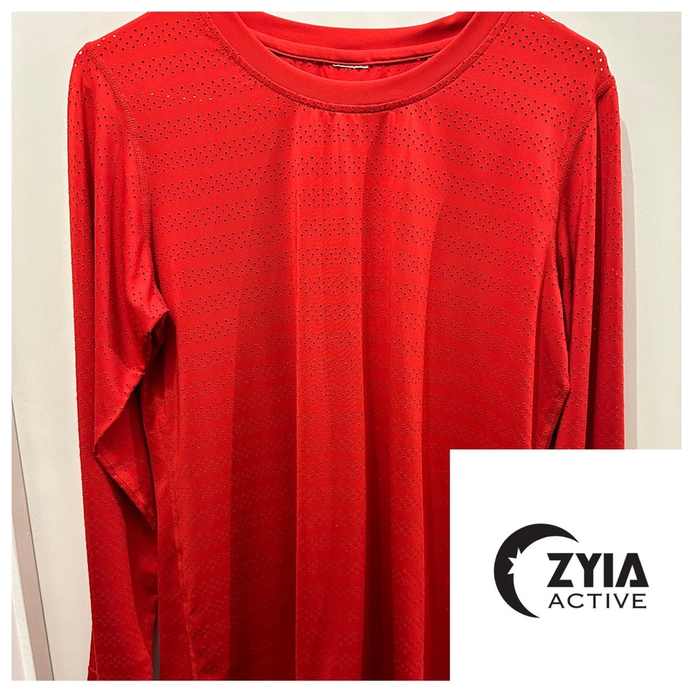 Zyia Active - Chill Long Sleeve Top - True Red - size L